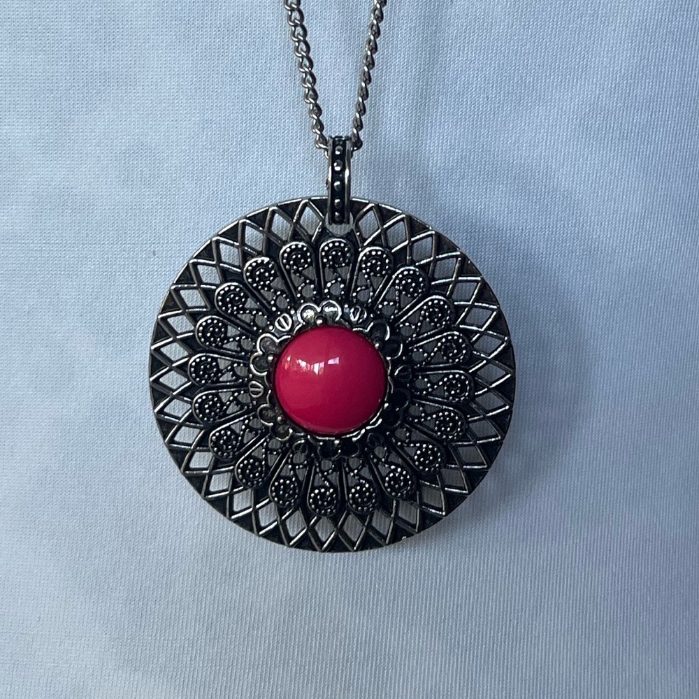 Boho Silver Tone Long Pendant Necklace with Pink Center